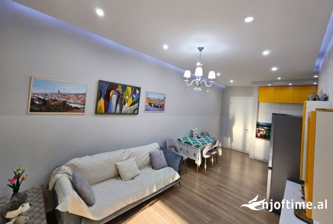 Shtepi me qera 1+1 ne Tirane - 800 Euro