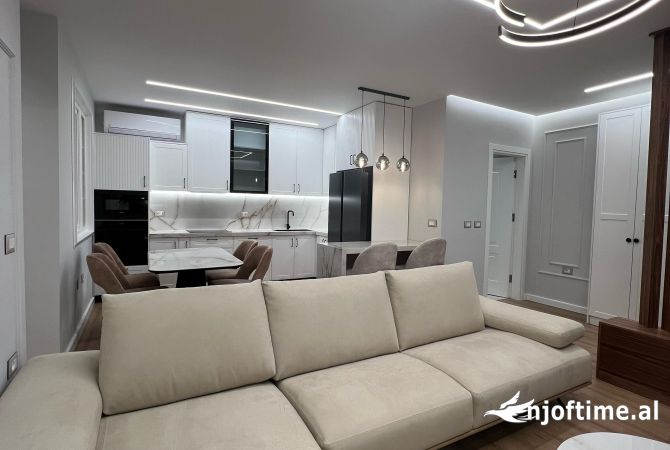 Shtepi me qera 2+1 ne Tirane - 900 Euro