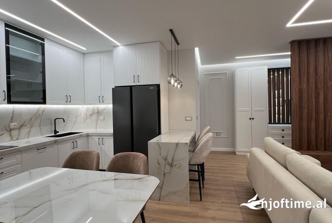 Shtepi me qera 2+1 ne Tirane - 900 Euro