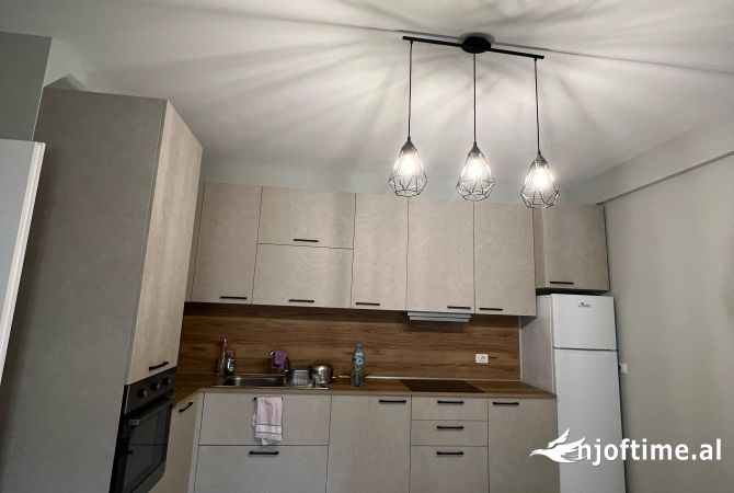 Shtepi me qera 2+1 ne Tirane - 600 Euro