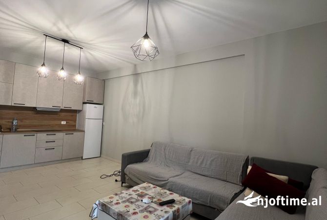 Shtepi me qera 2+1 ne Tirane - 600 Euro