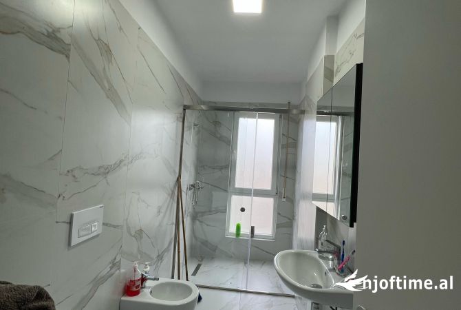 Shtepi me qera 2+1 ne Tirane - 600 Euro
