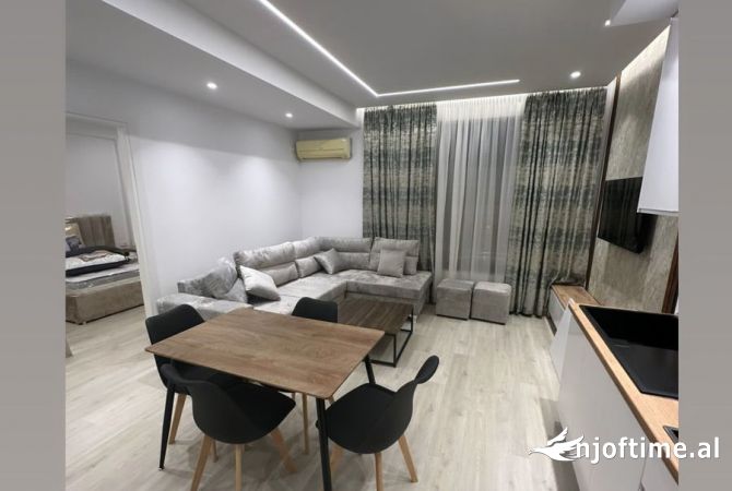 Shtepi me qera 1+1 ne Tirane - 65,000 Leke