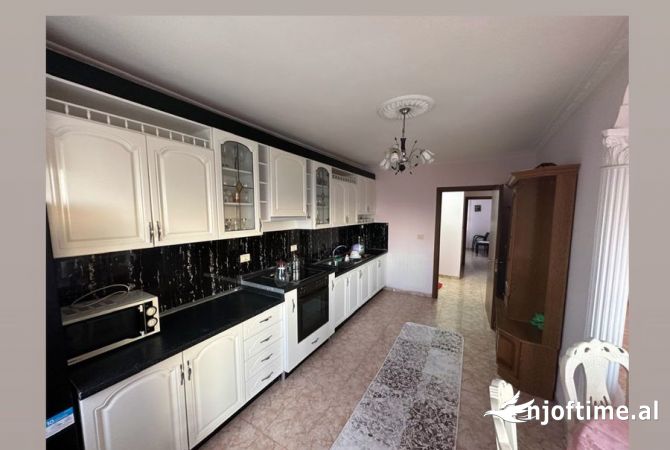 Shtepi me qera 2+1 ne Tirane - 600 Euro