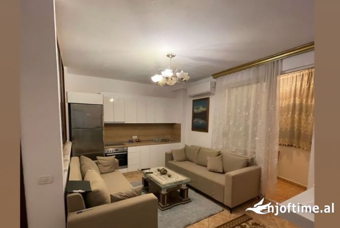 Shtepi me qera 2+1 ne Tirane - 550 Euro