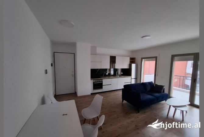 Shtepi me qera 1+1 ne Tirane - 60,000 Leke