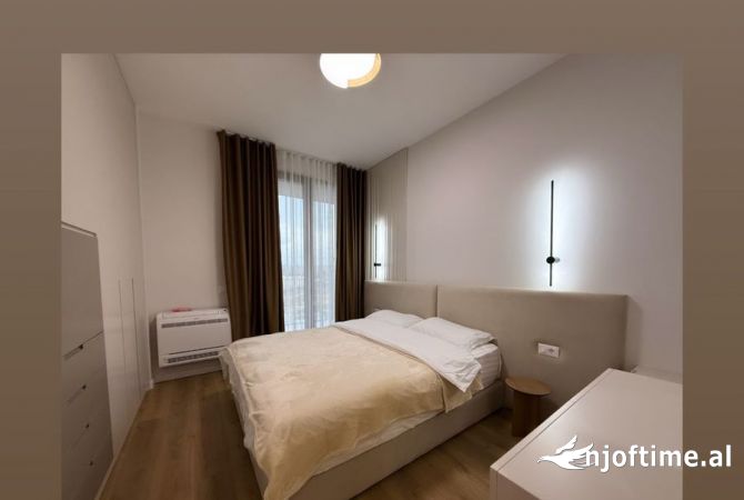 Shtepi me qera 2+1 ne Tirane - 1,800 Euro