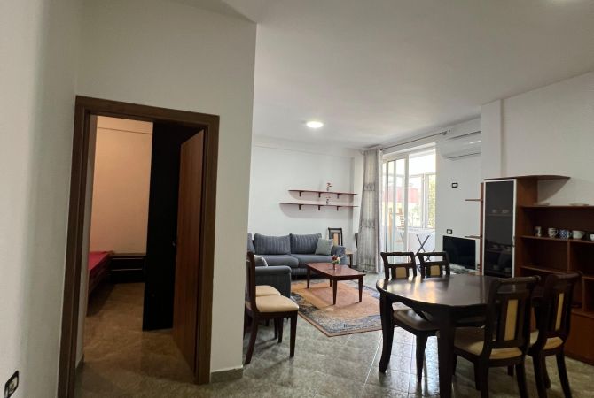 Shtepi me qera Apartament ne Tirane, 3+1, Mobilimi E mobiluar, Pagesa 650  Euro.