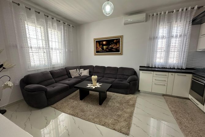 Shtepi me qera 3+1 ne Tirane - 650 Euro