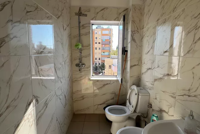 Shtepi ne shitje 2+1 ne Tirane - 130,000 Euro