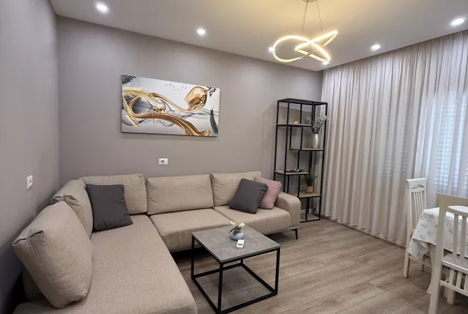 Shtepi me qera Apartament ne Tirane, 1+1, Mobilimi E mobiluar, Pagesa 600  Euro.