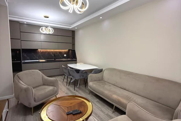 Shtepi me qera 2+1 ne Tirane - 80,000 Leke