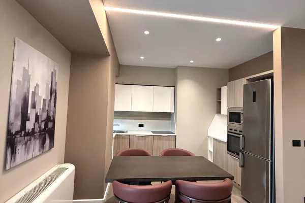 Shtepi me qera 2+1 ne Tirane - 2,200 Euro