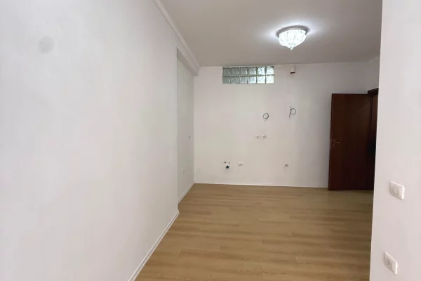 Apartment for sale in Tirana 1+1, Emty