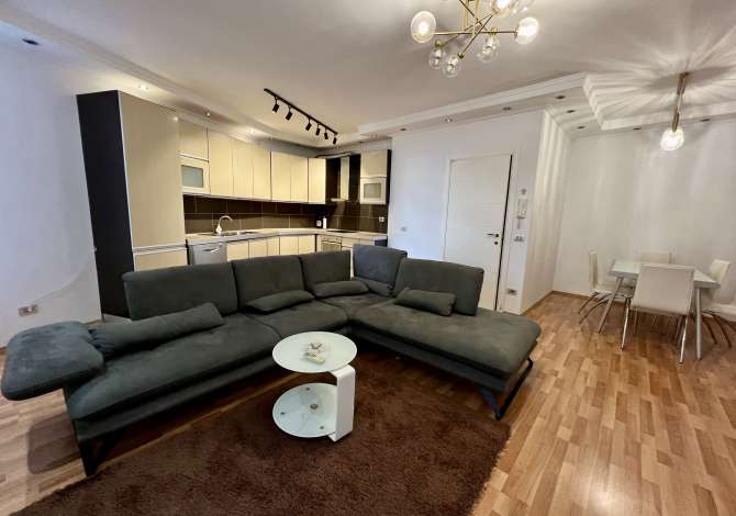 Shtepi me qera 2+1 ne Tirane - 750 Euro