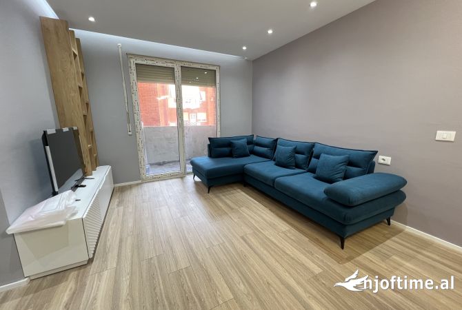 Shtepi me qera 2+1 ne Tirane - 750 Euro
