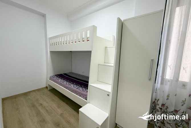 Shtepi me qera Apartament ne Tirane, 2+1, Mobilimi E mobiluar, Pagesa 70,000  Leke.