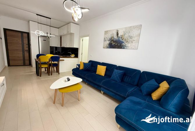Shtepi me qera 2+1 ne Tirane - 70,000 Leke