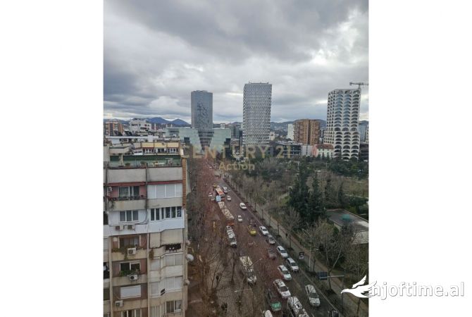 Ambient biznesi me qera 3+1 ne Tirane - 1,400 Euro