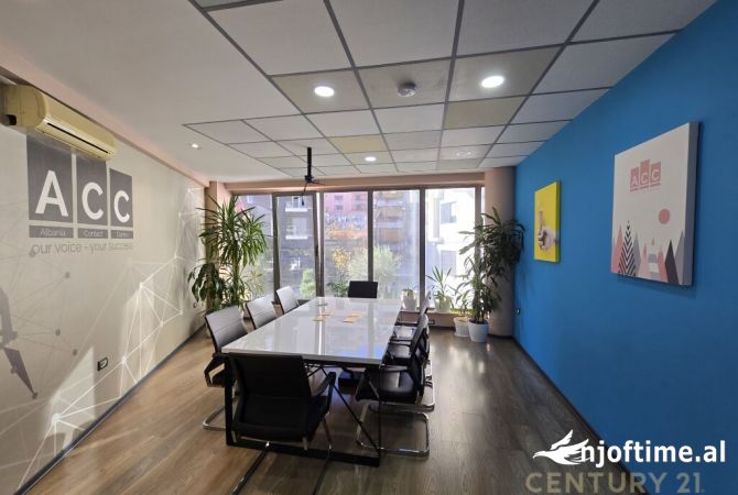 Ambient biznesi me qera 3+1 ne Tirane - 3,500 Euro