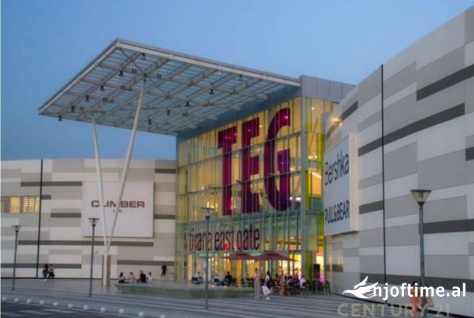 Shtepi me qera 4+1 ne Tirane - 3,000 Euro