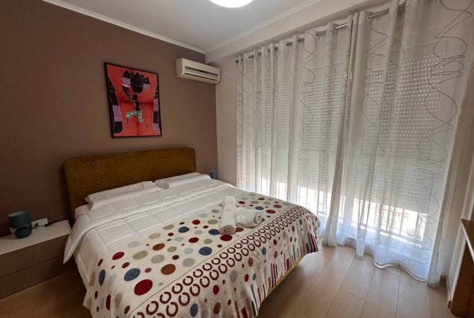 Shtepi ne shitje Apartament ne Tirane, 2+1, Mobilimi E mobiluar, Pagesa 182,000  Euro.