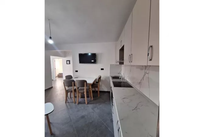 Shtepi me qera 2+1 ne Tirane - 700 Euro