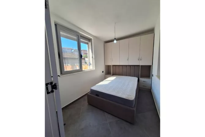 Shtepi me qera 2+1 ne Tirane - 700 Euro