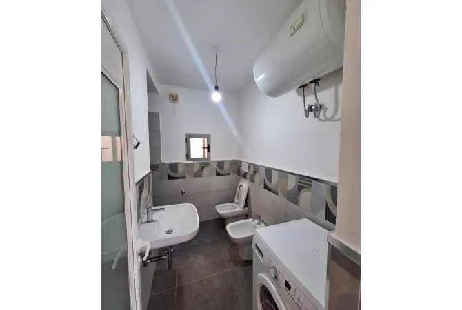 Shtepi me qera Apartament ne Tirane, 2+1, Mobilimi E mobiluar, Pagesa 700  Euro.