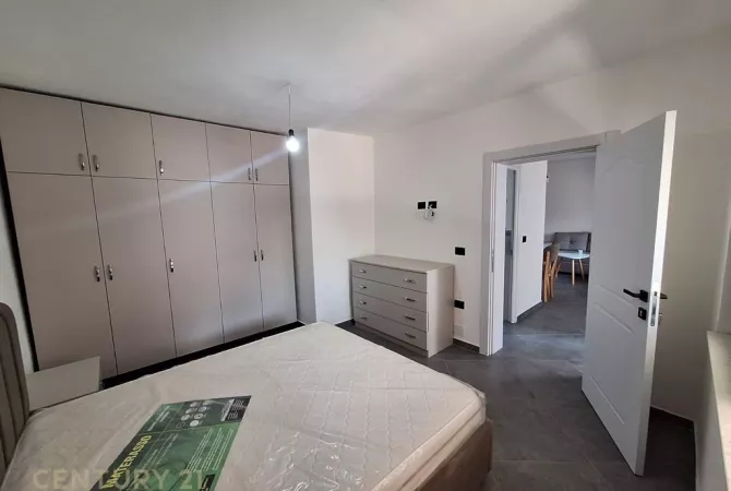 Shtepi me qera Apartament ne Tirane, 2+1, Mobilimi E mobiluar, Pagesa 700  Euro.