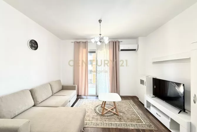 Shtepi me qera Apartament ne Tirane, 2+1, Mobilimi E mobiluar, Pagesa 550  Euro.