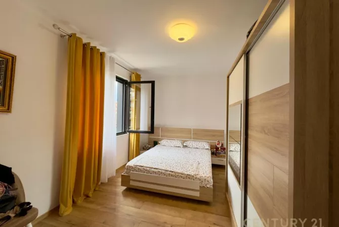 Shtepi me qera Apartament ne Tirane, 2+1, Mobilimi E mobiluar, Pagesa 650  Euro.