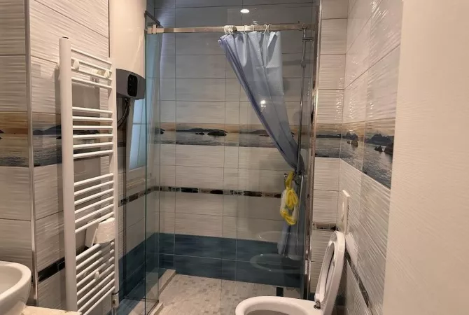 Shtepi ne shitje Apartament ne Tirane, 2+1, Mobilimi E mobiluar, Pagesa 280,000  Euro.