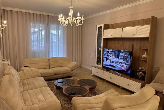 Shtepi ne shitje Apartament ne Tirane, 2+1, Mobilimi E mobiluar, Pagesa 280,000  Euro.