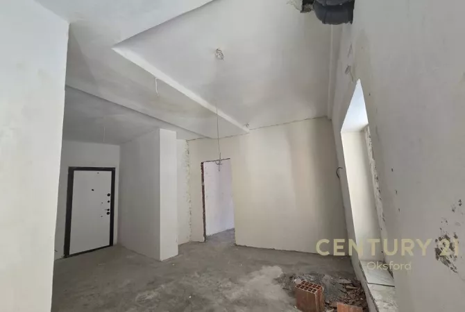 Shtepi ne shitje 1+1 ne Tirane - 150,000 Euro