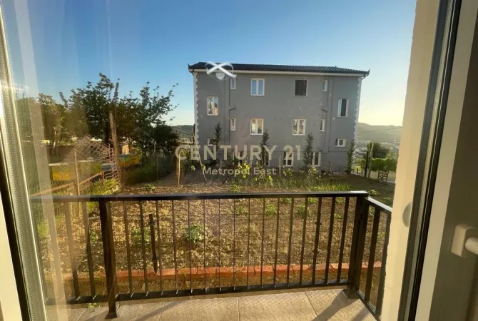 Shtepi me qera 2+1 ne Tirane - 1,200 Euro