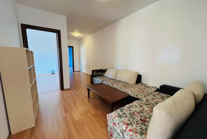 Zyre 3+1+2 Me Qira te Prane Ambasades Amerikane