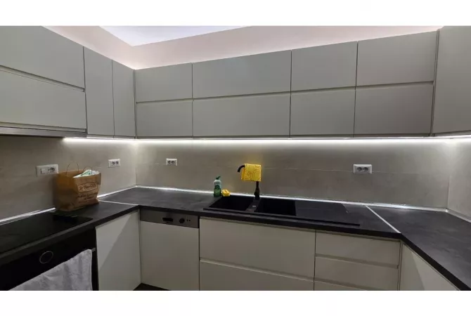 Shtepi me qera 2+1 ne Tirane - 1,100 Euro