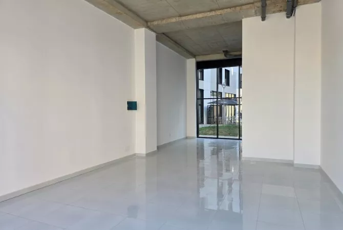 Ambient biznesi ne shitje 1+1 ne Tirane - 330,000 Euro