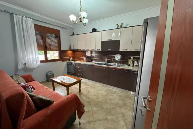 Shtepi me qera 2+1 ne Tirane - 350 Euro