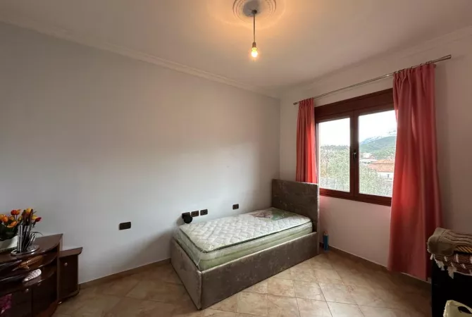 Shtepi me qera 2+1 ne Tirane - 350 Euro