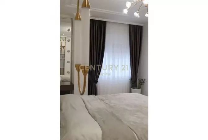 Shtepi ne shitje Apartament ne Tirane, 2+1, Mobilimi E mobiluar, Pagesa 195,000  Euro.