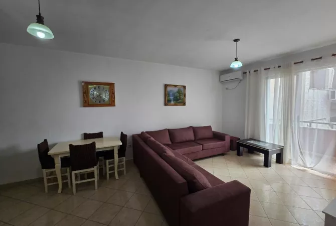 Shtepi ne shitje Apartament ne Tirane, 1+1, Mobilimi E mobiluar, Pagesa 105,000  Euro.