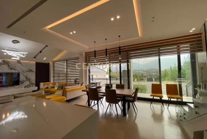 Shtepi me qera 4+1 ne Tirane - 4,500 Euro