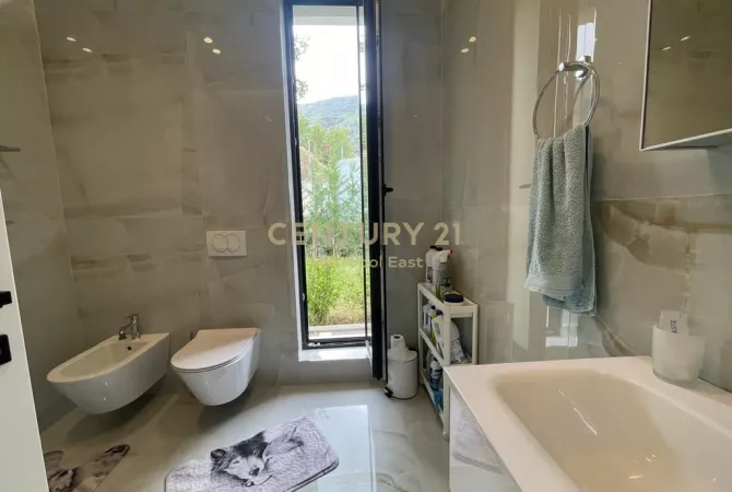 Apartment for rent in Tirana 4+1, Furnished