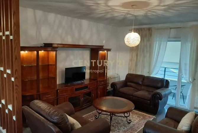 Shtepi me qera 2+1 ne Tirane - 800 Euro