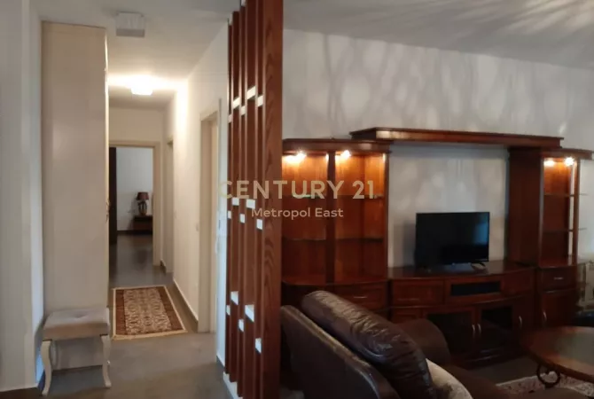 Shtepi me qera 2+1 ne Tirane - 800 Euro