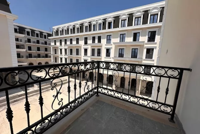 Shtepi ne shitje Apartament ne Tirane, 2+1, Mobilimi Bosh, pa mobiluar, Pagesa 236,000  Euro.