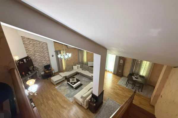 Casa in affitto 3+1 a Tirana - 1,500 Euro