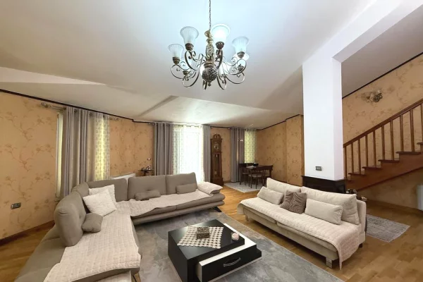 Casa in affitto 3+1 a Tirana - 1,500 Euro